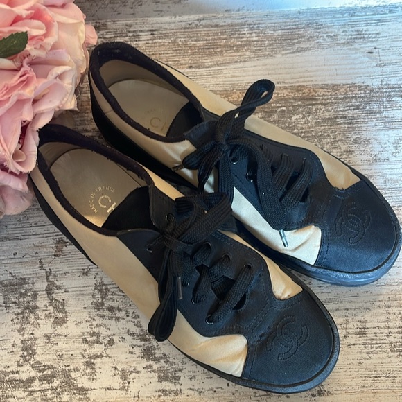 Vintage Chanel Sneakers - Picture 3 of 15